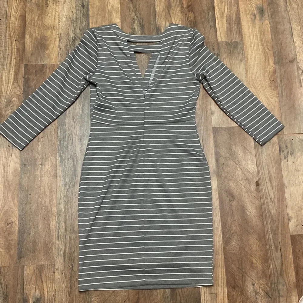 - Womens fitted Classy Dress size XS - Picture 5 of 9